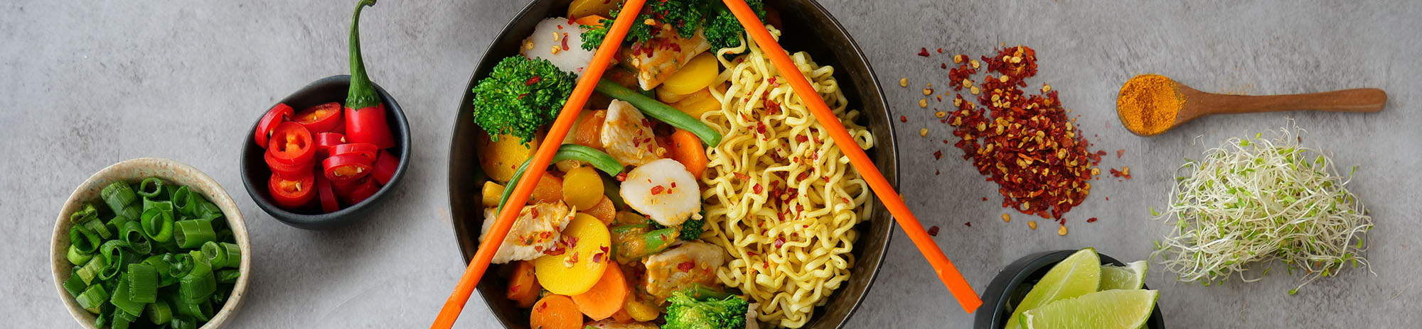 Hot Red Curry broileri-nuudeliwokki